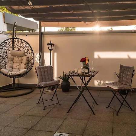 Business & Auszeit Bei Duesseldorf L Pool L Sauna Apartment Neuss