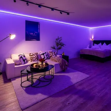 Business & Auszeit Bei Duesseldorf L Pool L Sauna Apartment Neuss