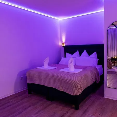 Business & Auszeit Bei Duesseldorf L Pool L Sauna Apartment