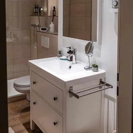 Business & Auszeit Bei Duesseldorf L Pool L Sauna * Neuss