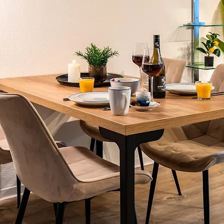 Business & Auszeit Bei Duesseldorf L Pool L Sauna Apartment *