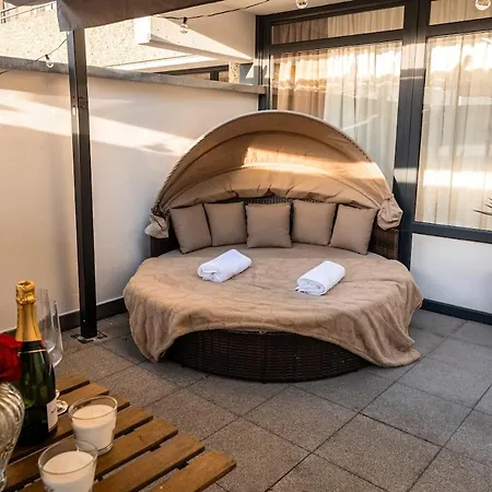 Business & Auszeit Bei Duesseldorf L Pool L Sauna
